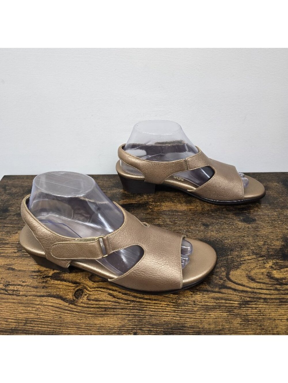 SAS Suntimer Sandals Shoes Womens Size 9M Metallic Bronze Gold Leather Comfort